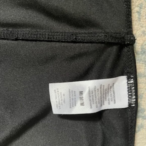 🧡 3/15 Reebok Black Cropped Leggings Women's M - Picture 3 of 9